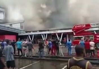 BREAKING: Fire Erupts at SPAR Shopping Outlet in Calabar [VIDEO]