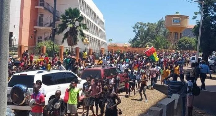 Guinea-Bissau Voters Face Crucial Vote on Expanded Presidential Powers