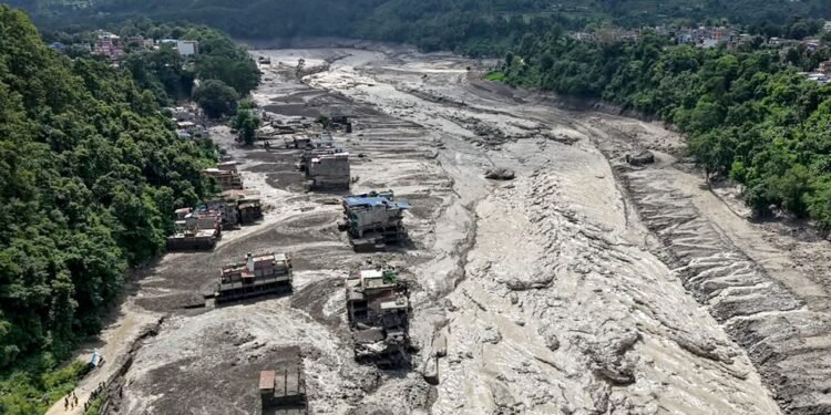 Nepal Flood Death Toll Surpasses 350 as Rising Lake Threatens New Disaster