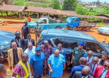 Tension in Osogbo as Gunmen Attack Adeleke’s Convoy, Trigger Gun Battle