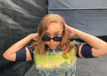 Singer Fave Fumes Over Anonymous Flowers