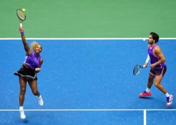 Serena Williams Returns With Alcaraz as Duo Advance at US Open