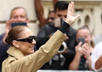 Céline Dion Receives Warm Welcome From Fans Outside Paris Hotel