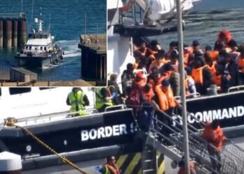 Smugglers Change Strategy as Channel Crackdown Pushes Migrants Onto Bigger Boats
