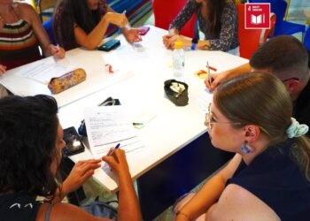 ‘Phones Can Wait’: France Puts Smartphones on Hold in Secondary Schools