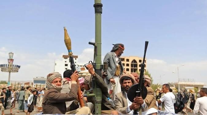 Houthi Advance Raises Alarm Over Bab al-Mandab Shipping Route
