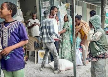Tigray Residents Stockpile Food and Cash as Fighting Intensifies